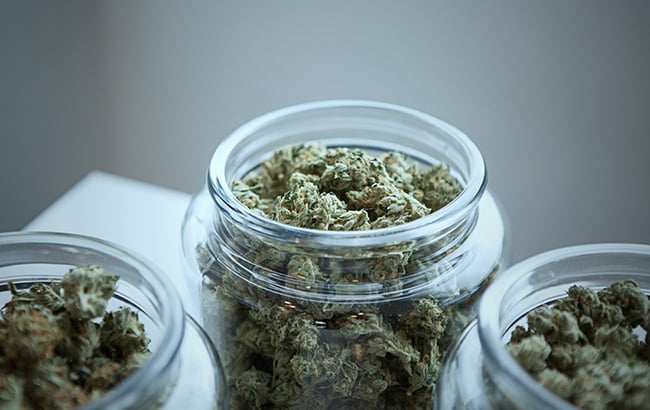 how to cure marijuana in jars